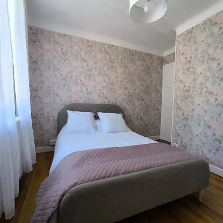6 Pers, 3 Chambres, Au 1er Etage, D'une Maison A Luz Saint Sauveur, Hautes-pyrenees לוז-סן-סובר