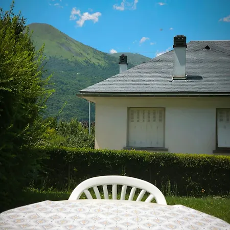 Appartement 6 Pers, 3 Chambres, Au 1Er Etage, D'Une Maison A Luz Saint Sauveur, Hautes-Pyrenees Holiday home *