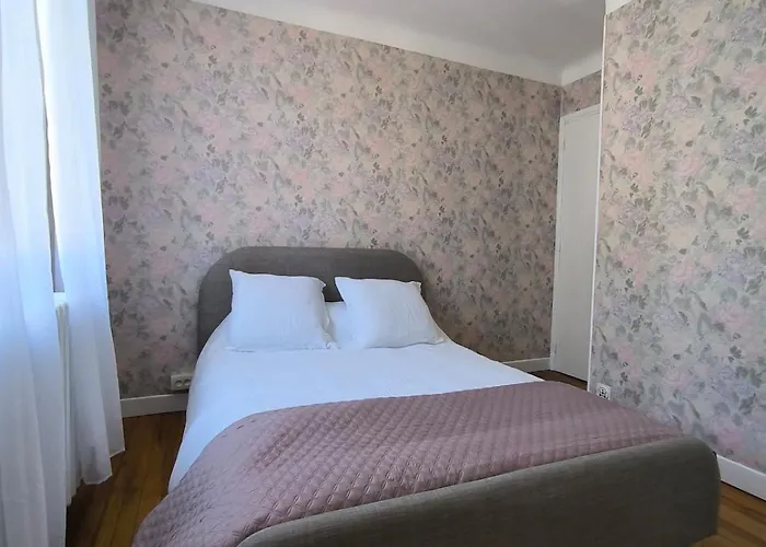 6 Pers, 3 Chambres, Au 1er Etage, D'une Maison A Luz Saint Sauveur, Hautes-pyrenees Люс-Сен-Совёр