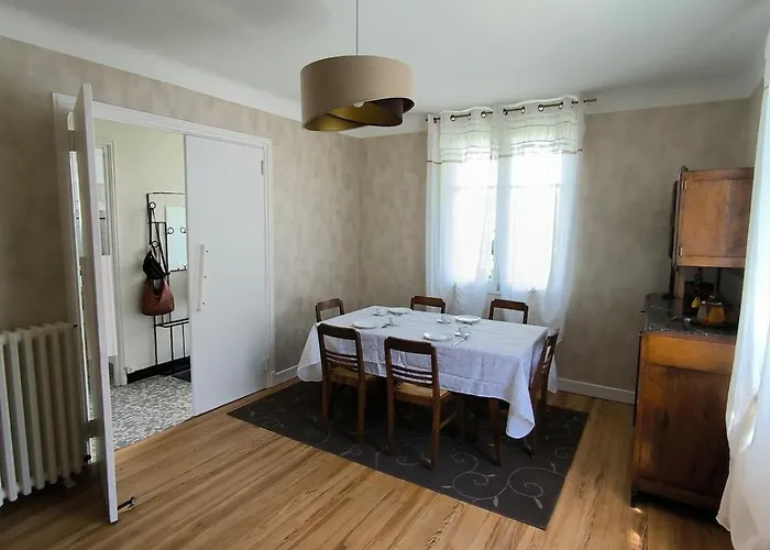 Дом отдыха 6 Pers, 3 Chambres, Au 1er Etage, D'une Maison A Luz Saint Sauveur, Hautes-pyrenees *